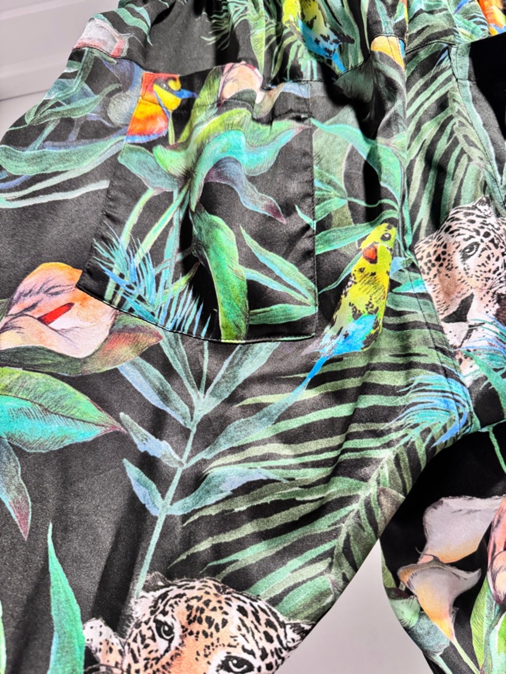 Johnny Was Tropical Print Jogger Pants - Black with Green & Multicolor Leaves - Picture 4 of 7
